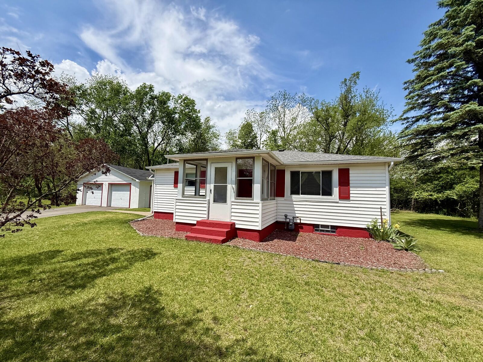 Property Photo:  1 Lo Presto Avenue  MI 49242 
