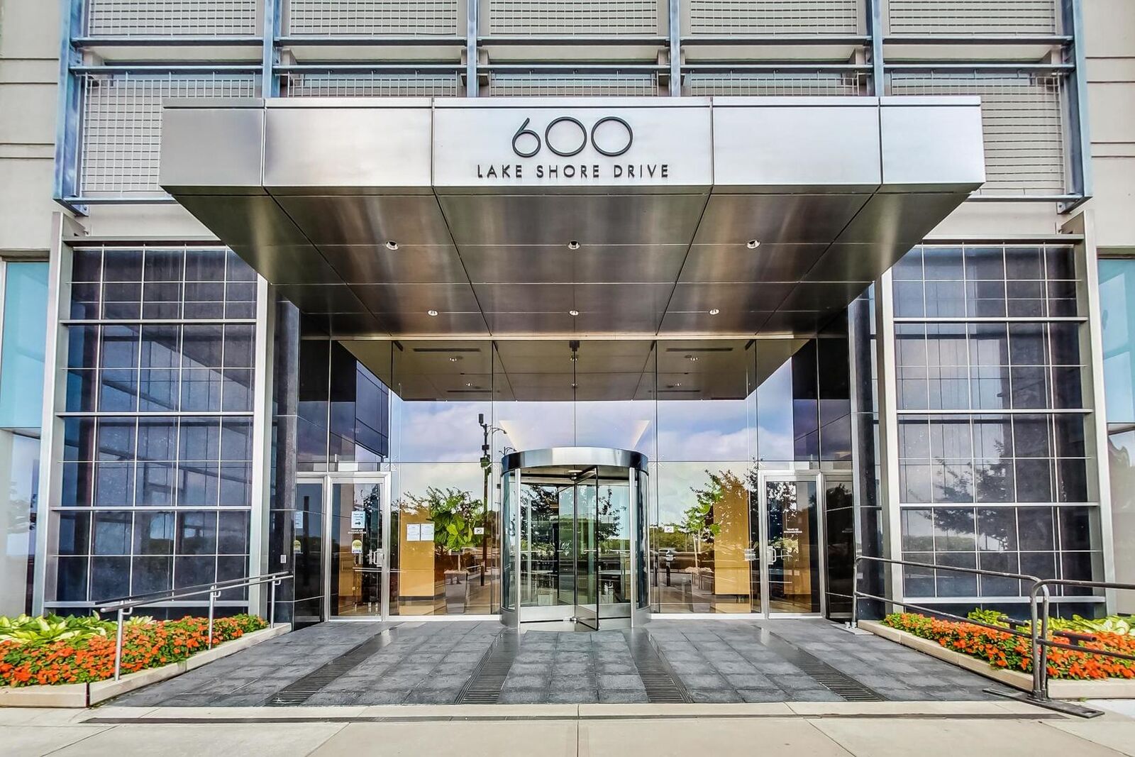 Property Photo:  600 N Lake Shore Drive N 1201  IL 60611 