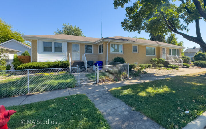 Property Photo:  8636 40th Street  IL 60534 
