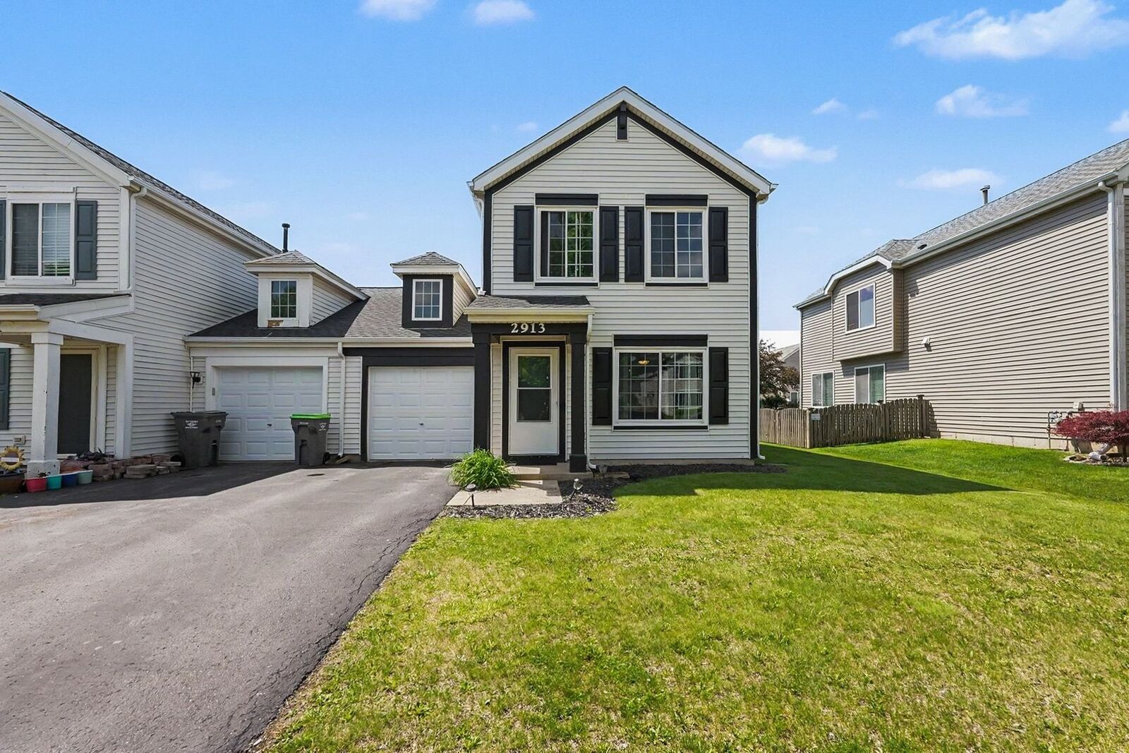 Property Photo:  2913 Meadowview Lane  IL 60538 