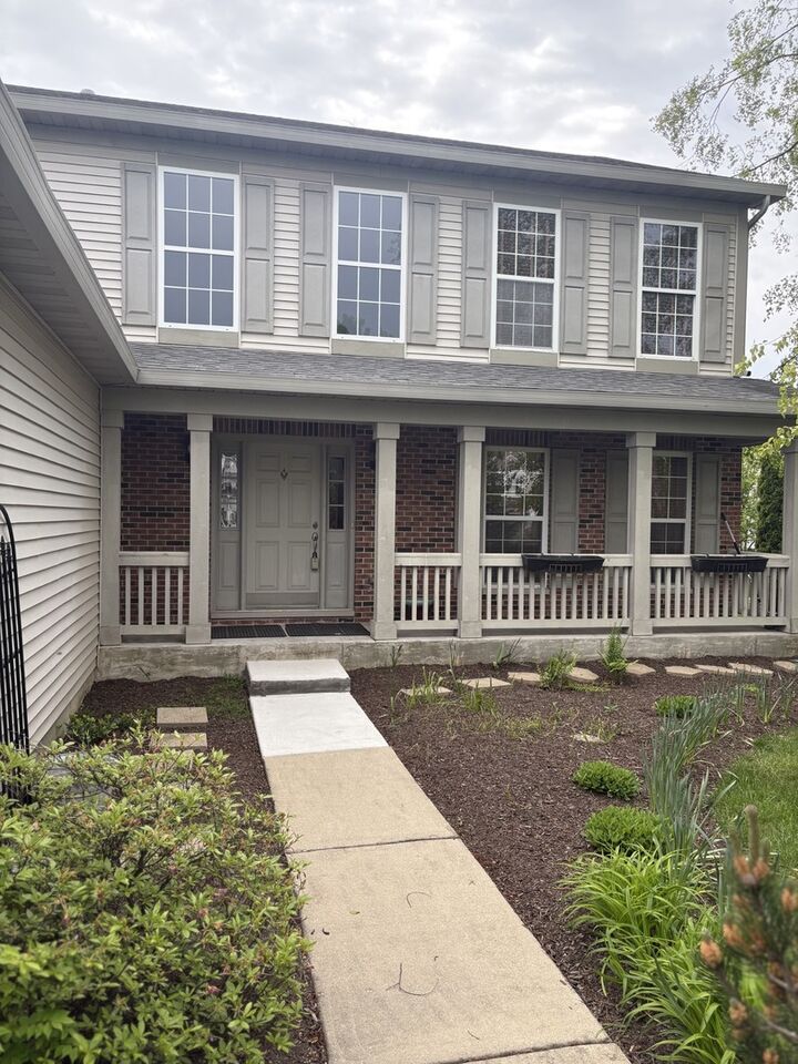 Property Photo:  2912 Forest Creek Lane  IL 60565 