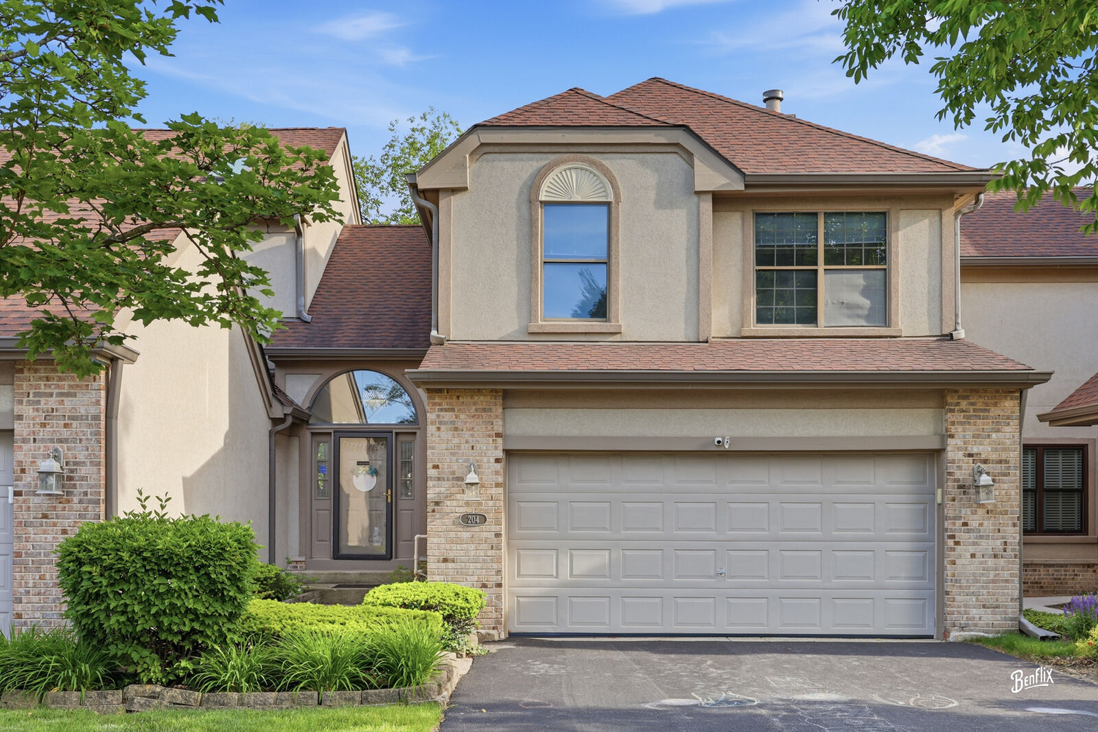 Property Photo:  204 Bright Ridge Drive  IL 60194 