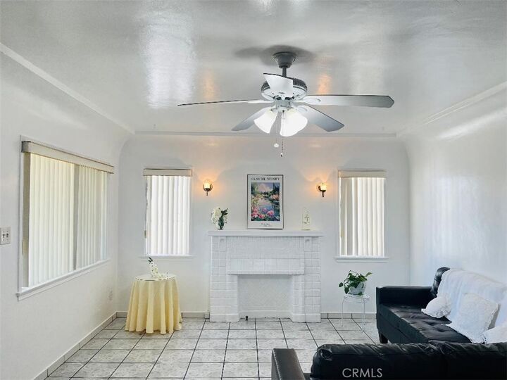 Property Photo:  3913 E 55th  CA 90270 