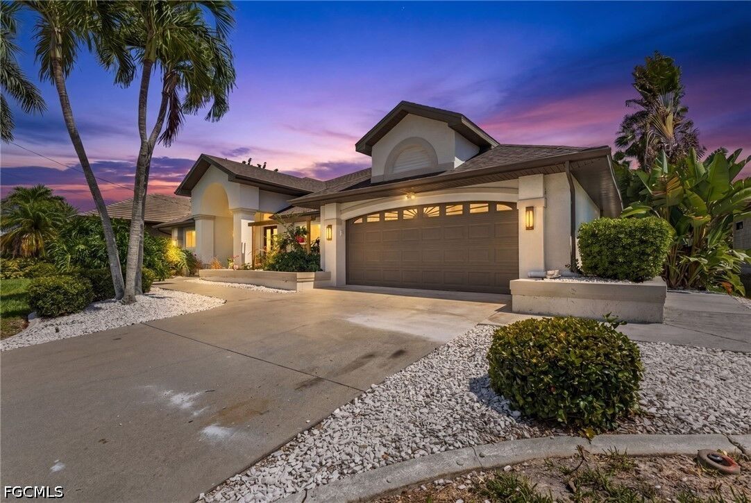 Property Photo: 2806 SW 47th Terrace FL 33914