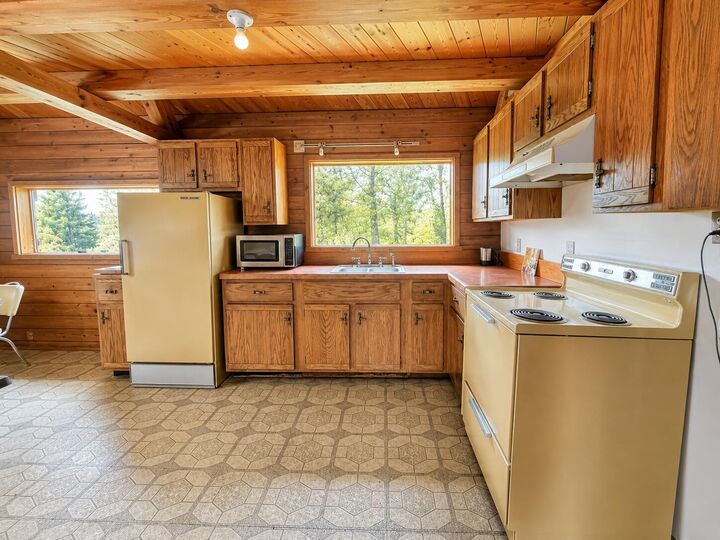 Property Photo: 1694 Clugston Onion Creek Rd WA 99114