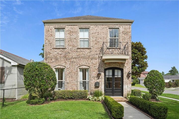 Property Photo:  307 Bath Street  LA 70001 
