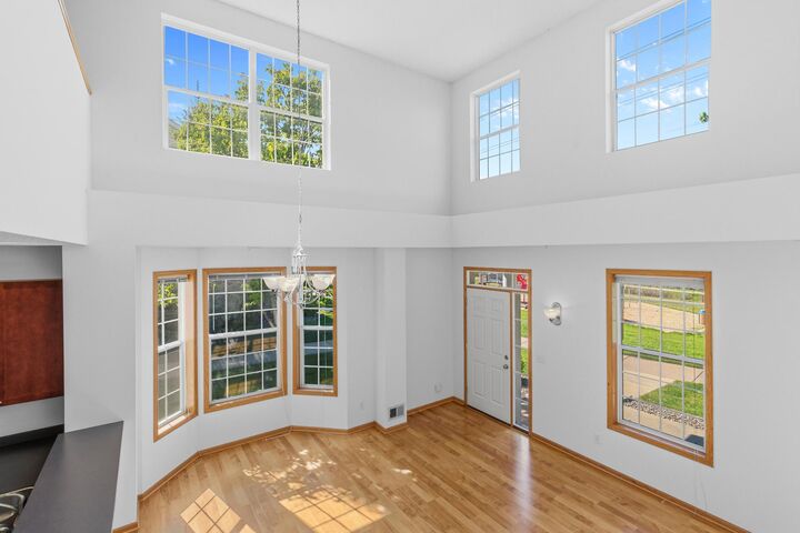 Property Photo:  1617 Legacy Parkway E 1  MN 55109 