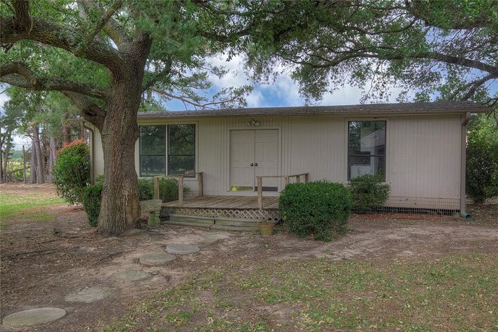 Property Photo:  1880 Farm To Market 2088  TX 75783 