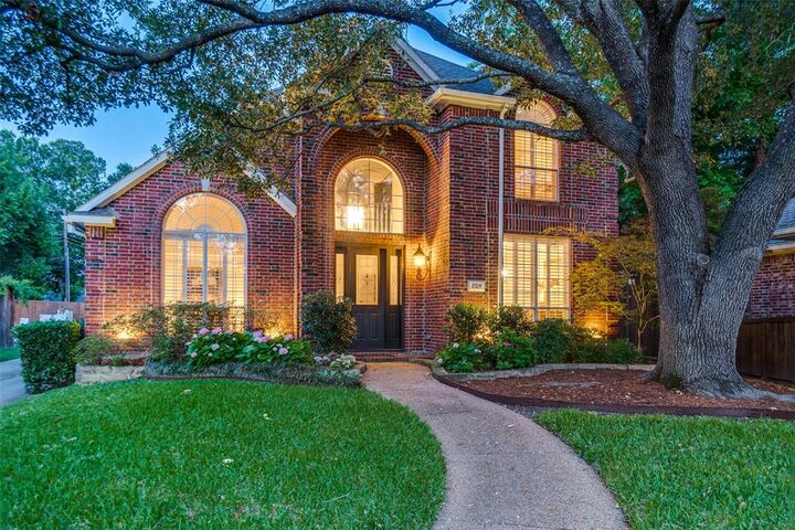 Property Photo: 8524 Breakers Point TX 75243