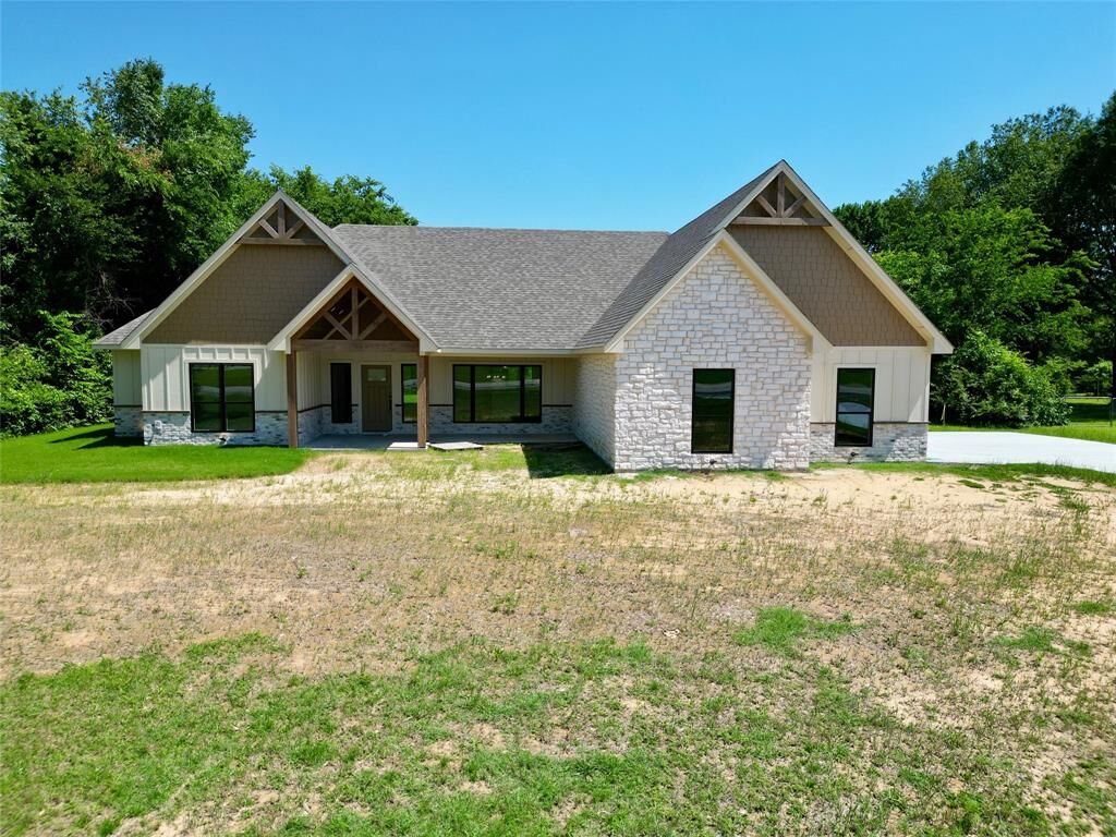 Property Photo:  5040 Farm Road 195  TX 75462 