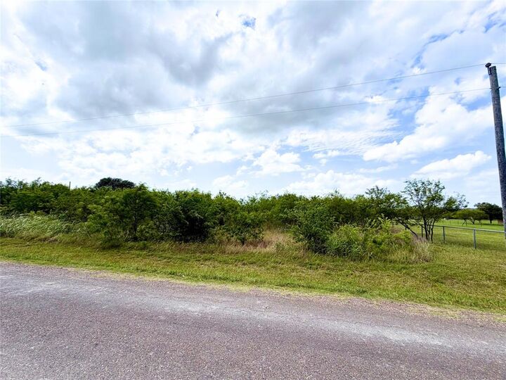 Property Photo:  733 Marion Road  TX 76084 