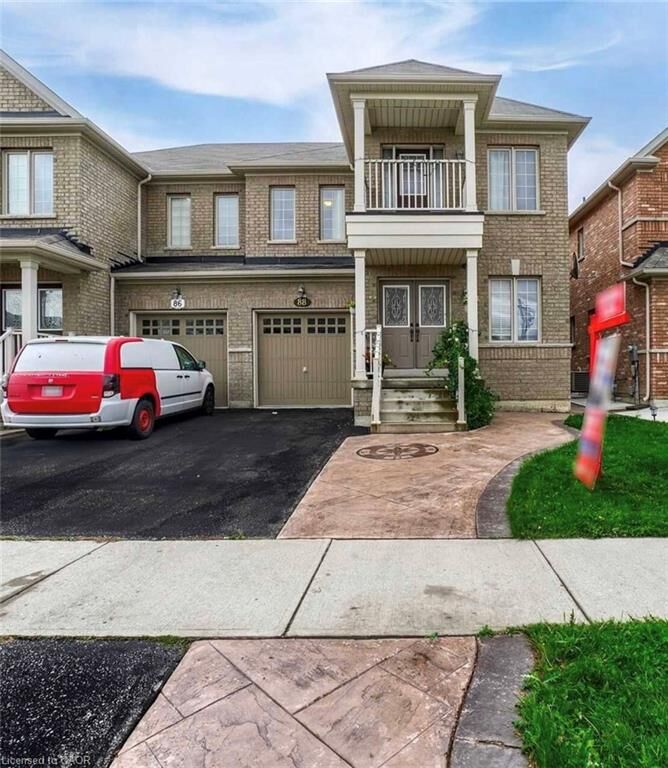 Property Photo: 88 Natronia Trail Bsmt ON L6P 3N8