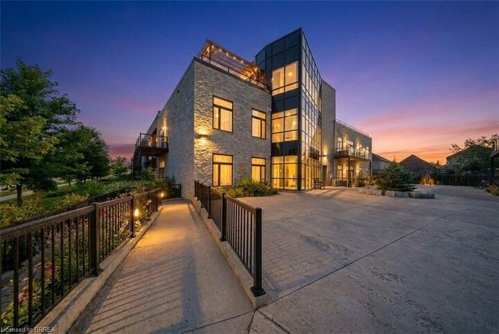 Property Photo:  85 Morrell Street 224A  ON N3T 4J6 
