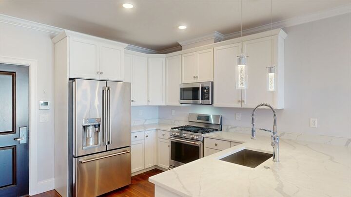 Property Photo: 87 Medford St 215 MA 02155