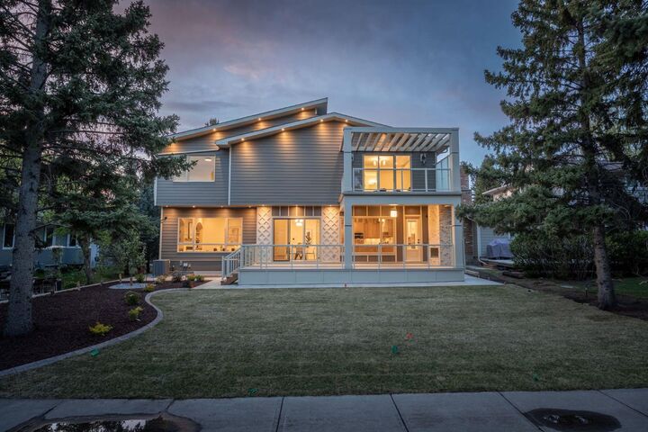 Property Photo: 26 Varsplain Place NW AB T3A 0C7