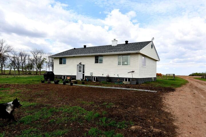 14123 Township Road 404 — photo 1