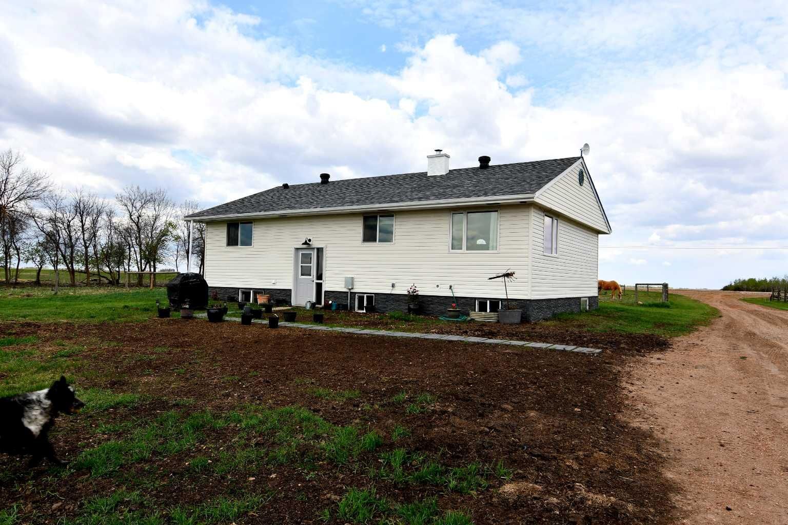 Property Photo: 14123 Township Road 404 AB T0B 1N0