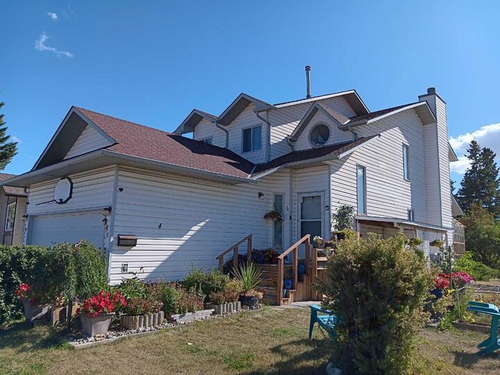 4 Fallingworth Bay NE — photo 1