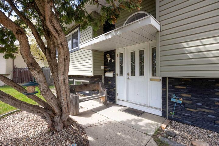 Property Photo:  6 Harris Crescent  AB T9H 1N3 