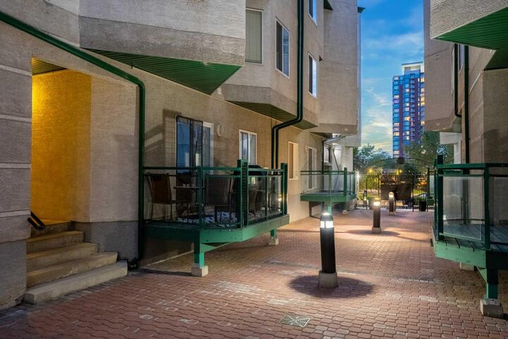 Property Photo: 1514 11 Street SW 2106 AB T2R 1G9