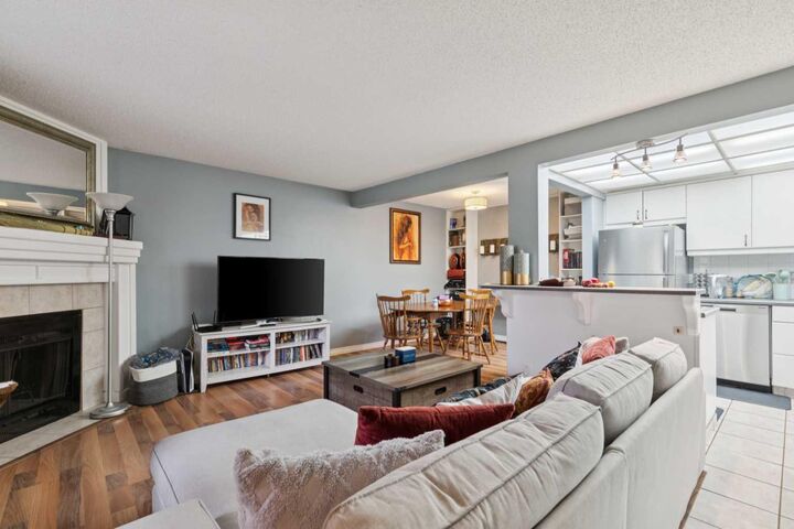 Property Photo:  145 Cedar Springs Gardens SW  AB T2W 5J9 