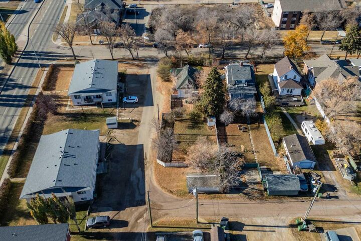 Property Photo:  4807 C 47 Street  AB T4V 1J7 