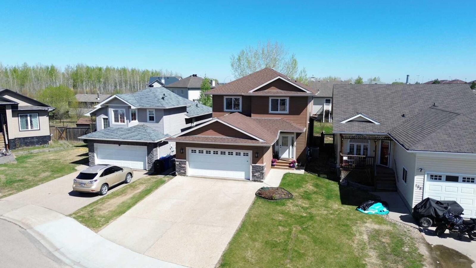 Property Photo:  194 Nelson Lane  AB T9K 2S9 
