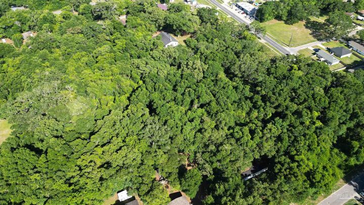 Property Photo:  136 E Johnson Ave  FL 32514 