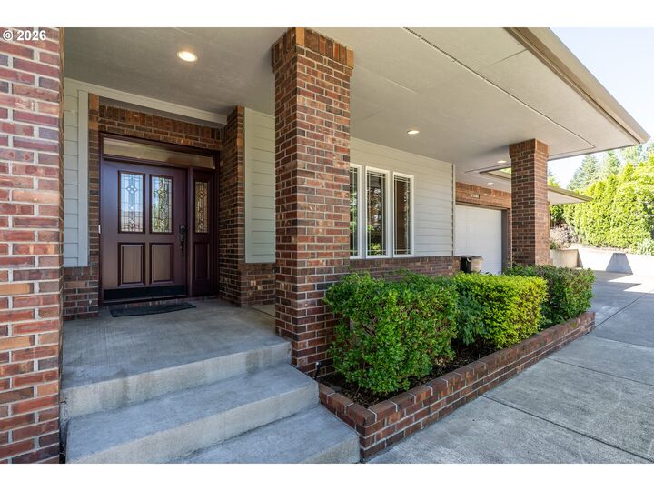 Property Photo:  15686 SW Pleasantview Ct  OR 97224 