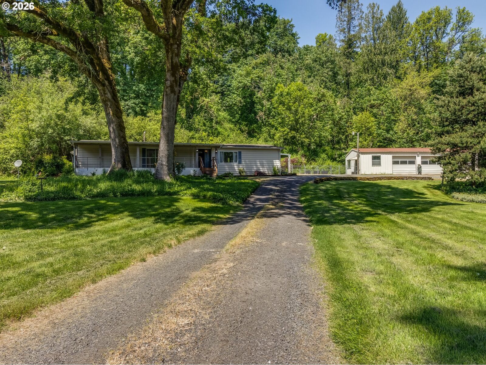 Property Photo:  215 E Scott Ave  WA 98674 