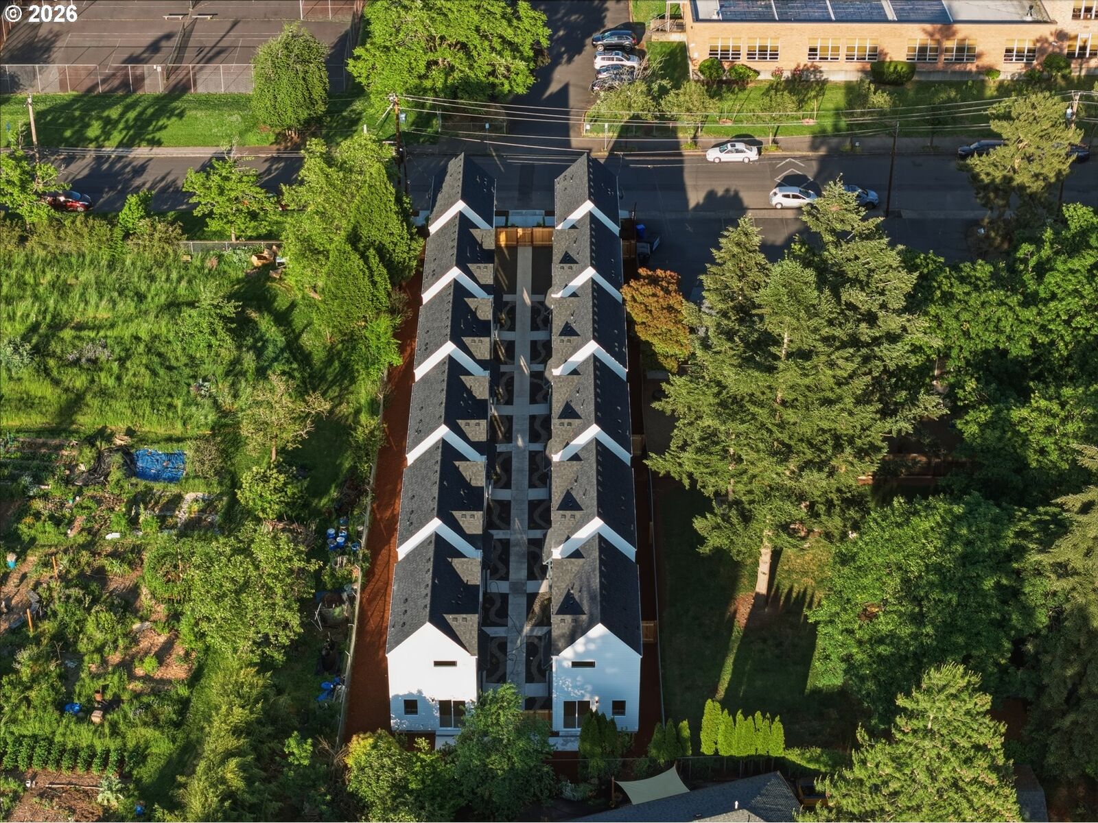 Property Photo:  7033 SE 60th Ave  OR 97206 