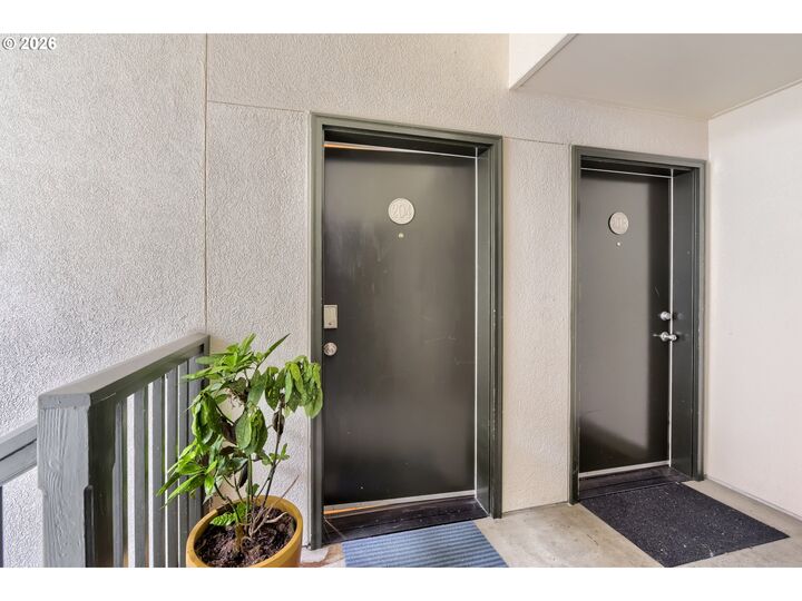Property Photo: 1009 NW Hoyt St 204 OR 97209