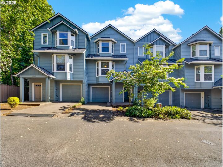 Property Photo: 7822 SW Dune Grass Ln OR 97224