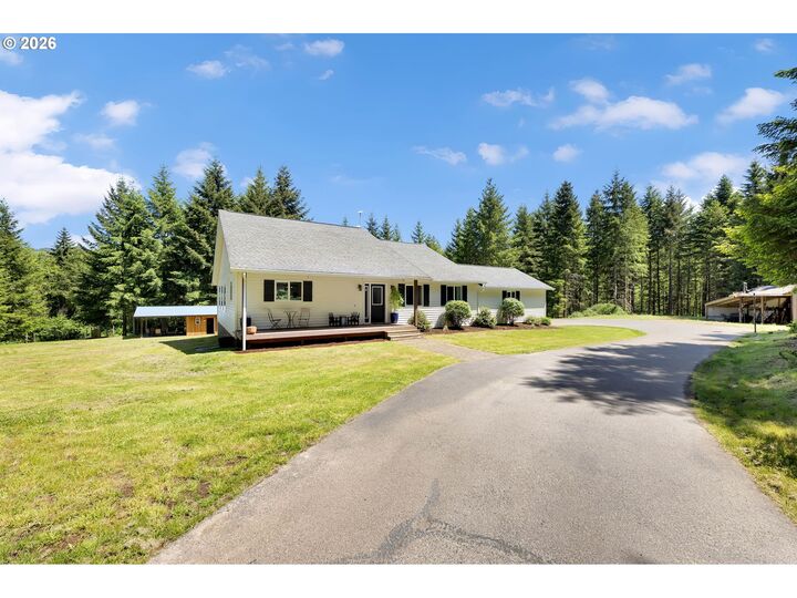 Property Photo:  18111 NE 241st Pl  WA 98606 
