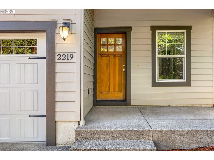 Property Photo: 2219 SE Trolley Line Ln OR 97267