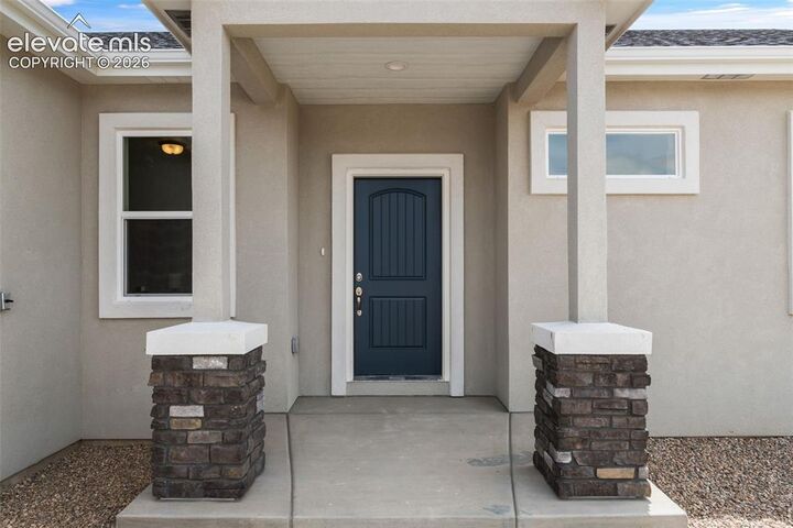 Property Photo:  562 N Bayview Drive  CO 81007 