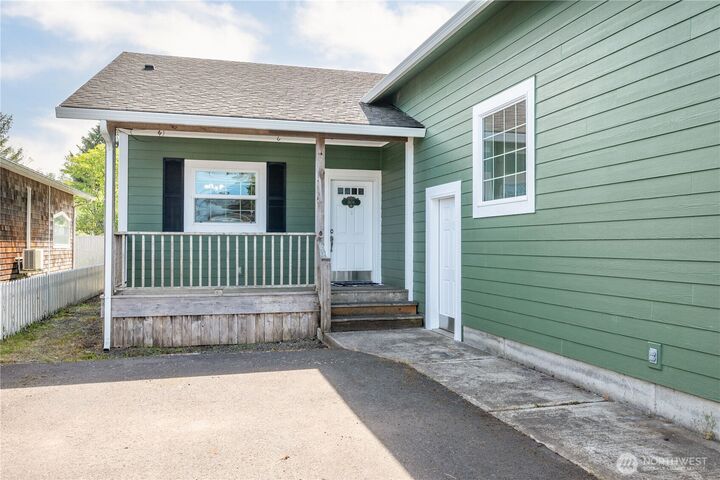Property Photo: 1608 N Washington Avenue WA 98631