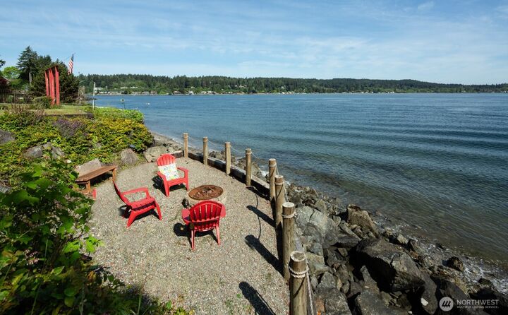 Property Photo:  6069  Watauga Beach Drive E  WA 98366 