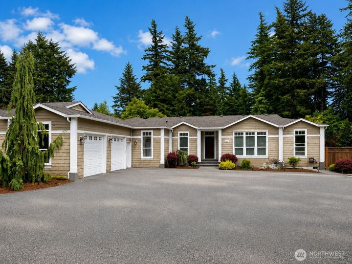 Property Photo:  1165 W Axton Road  WA 98248 