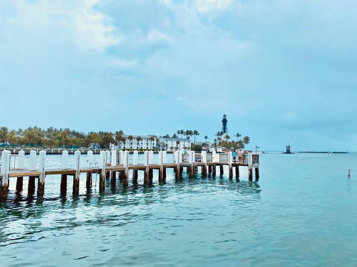Property Photo:  600 S Riverside Drive  FL 33062 