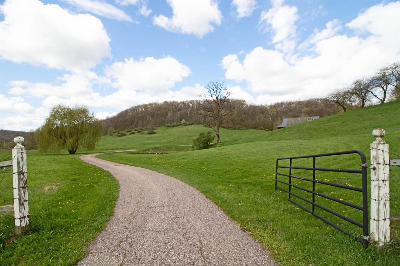 Property Photo:  27538 County Road Dd  WI 53581 