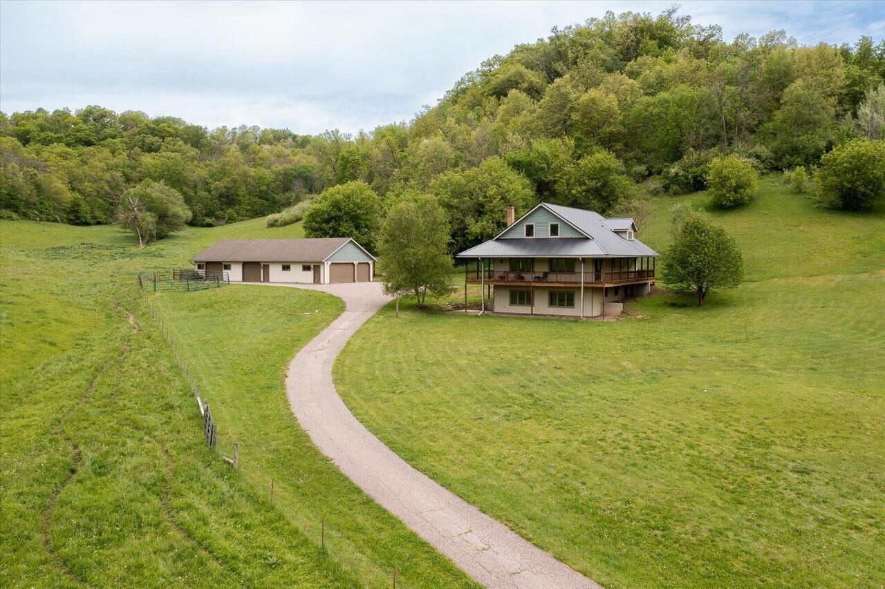 Property Photo: 27538 County Hwy Dd WI 53581