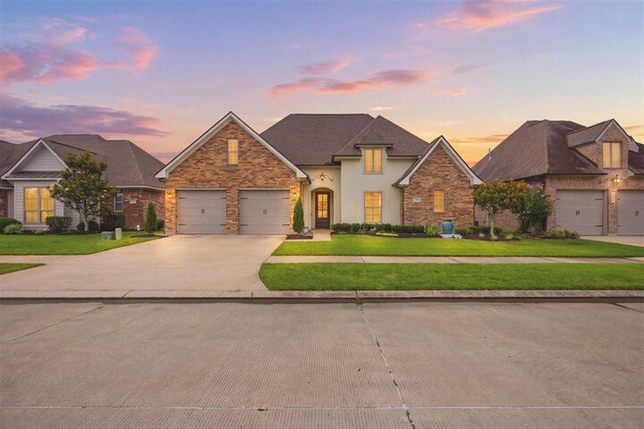 Property Photo: 2539 South Ridge Drive LA 70605