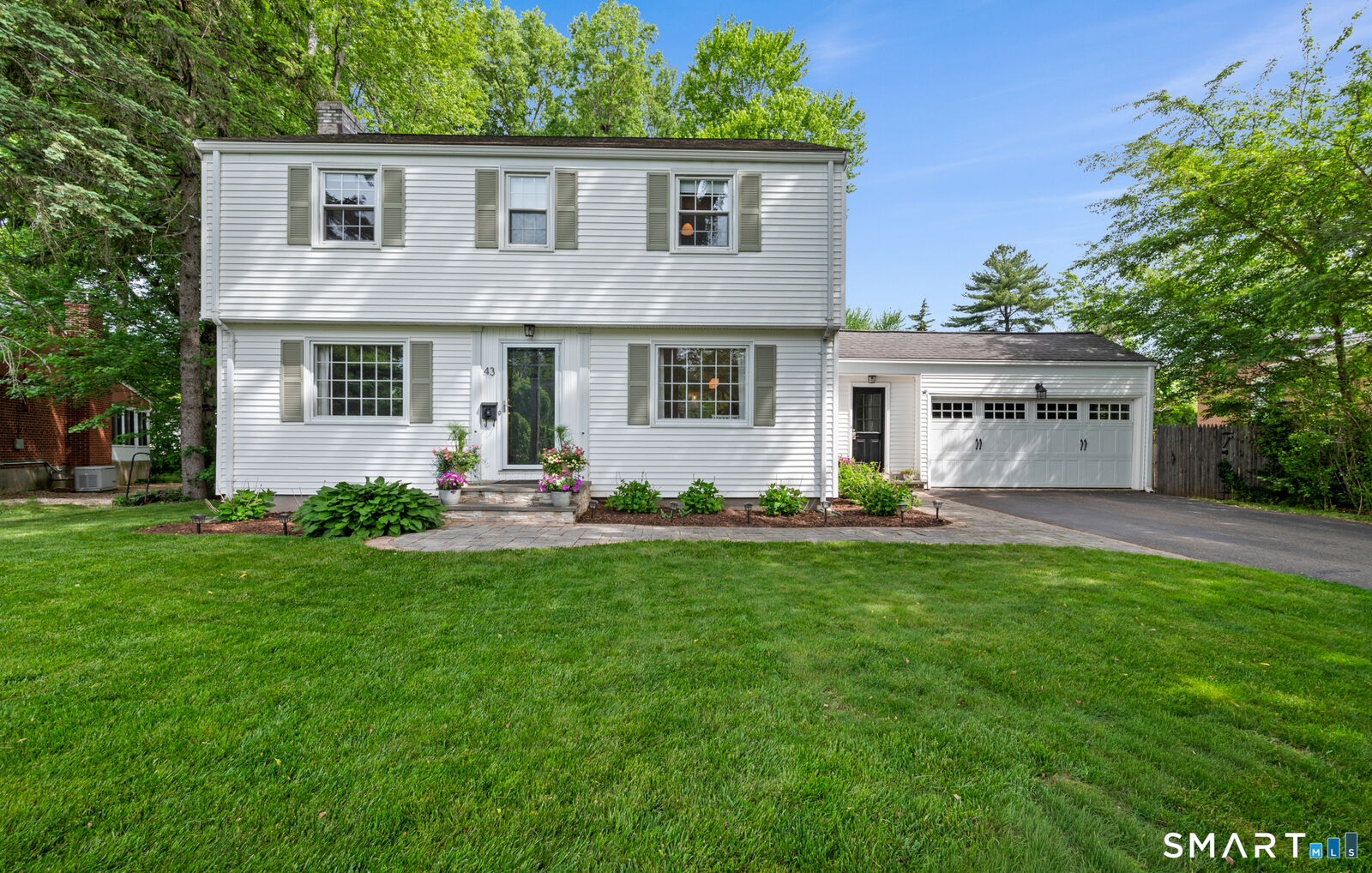 Property Photo:  43 Crabapple Road  CT 06117 