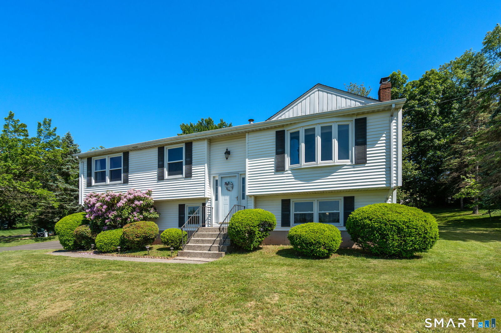 Property Photo:  769 Middletown Avenue  CT 06473 