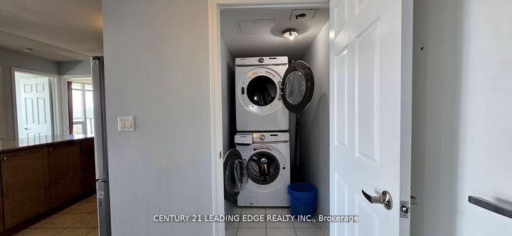 Property Photo: 18 Valley Woods Road Ph204 ON M3A 0A1