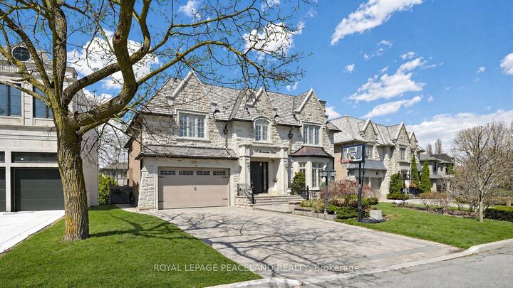 Property Photo: 108 Yorkminster Road ON M2P 1M6