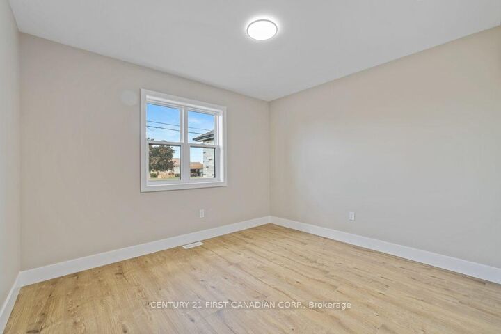 Property Photo: 95 Victoria Avenue E ON N0M 1M0