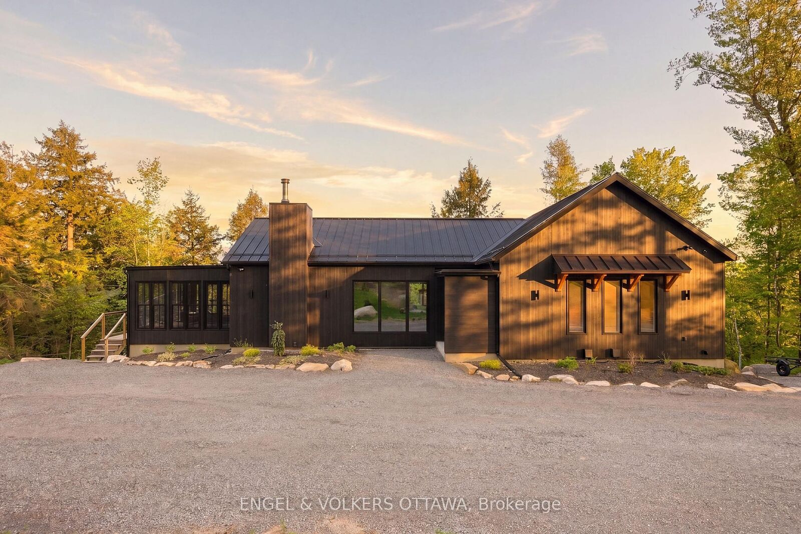 Property Photo: 189 Shady Maple Road ON K0J 1G0