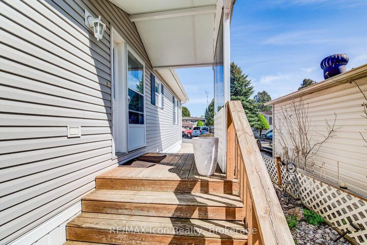 Property Photo: 11 Hemlock Crescent ON N0B 2J0